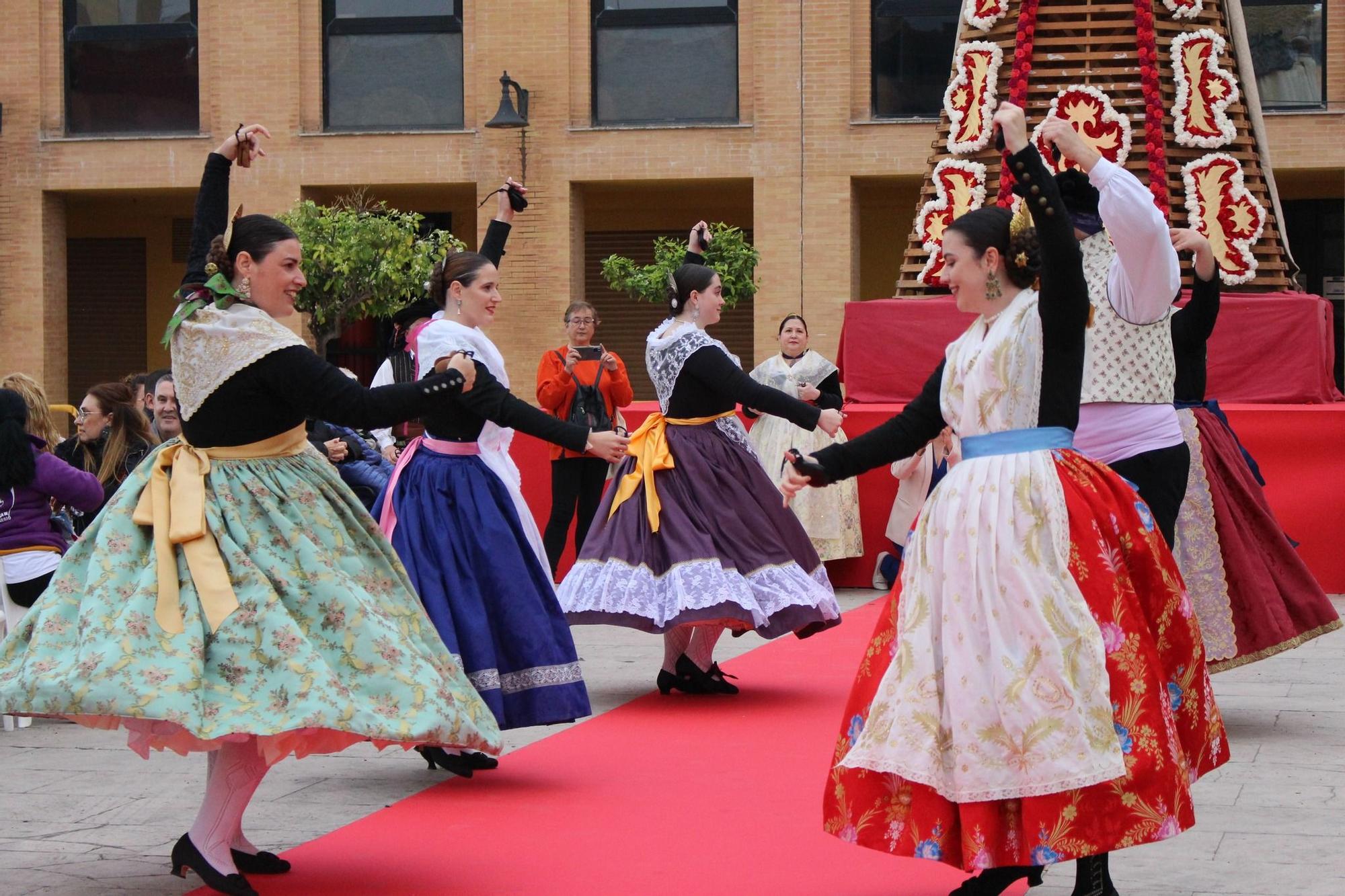 Ofrenda a la Virgen en Catarroja