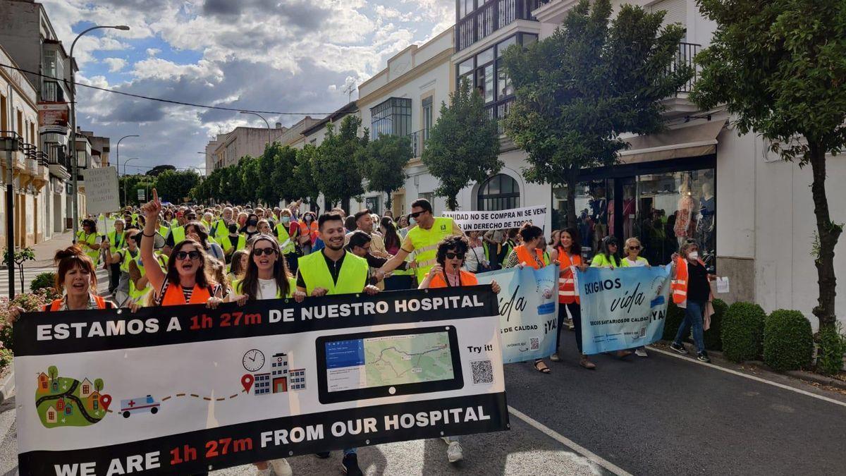 Manifestación el pasado 4 de junio en Valencia de Alcántara por el hospital en Sierra de San Pedro.