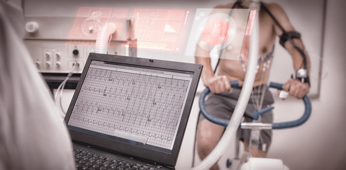 Un cardiólogo deportivo  debe valorar si el paciente  presenta una cardiopatía.