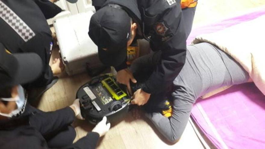 Un robot aspirador se traga el pelo de una mujer surcoreana mientras esta dormía