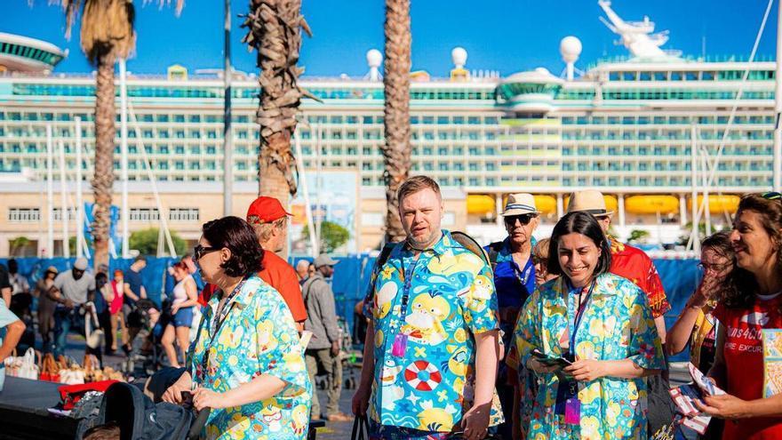 El gigantesco «Liberty of the Seas» atraca en el puerto de Vigo por novena vez esta temporada