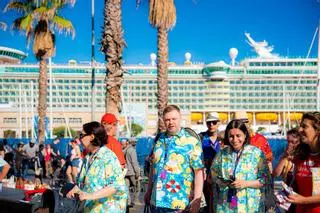 El gigantesco «Liberty of the Seas» atraca en el puerto de Vigo por novena vez esta temporada