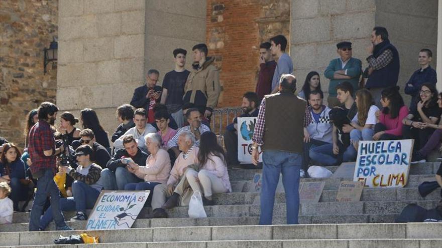 Convocan una concentración en la plaza para protestar contra el cambio climático