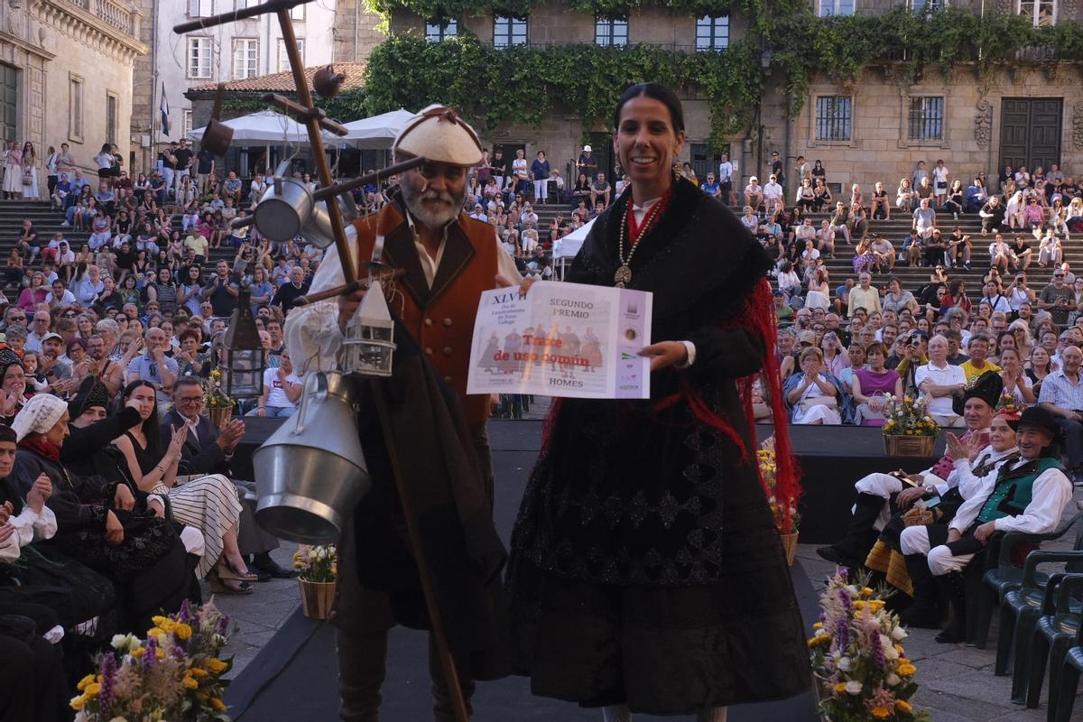 Premiados do desfile do Día do Traxe Galego nas Festas do Apóstolo Premiados do desfile do Día do Traxe Galego nas Festas do Apóstolo
