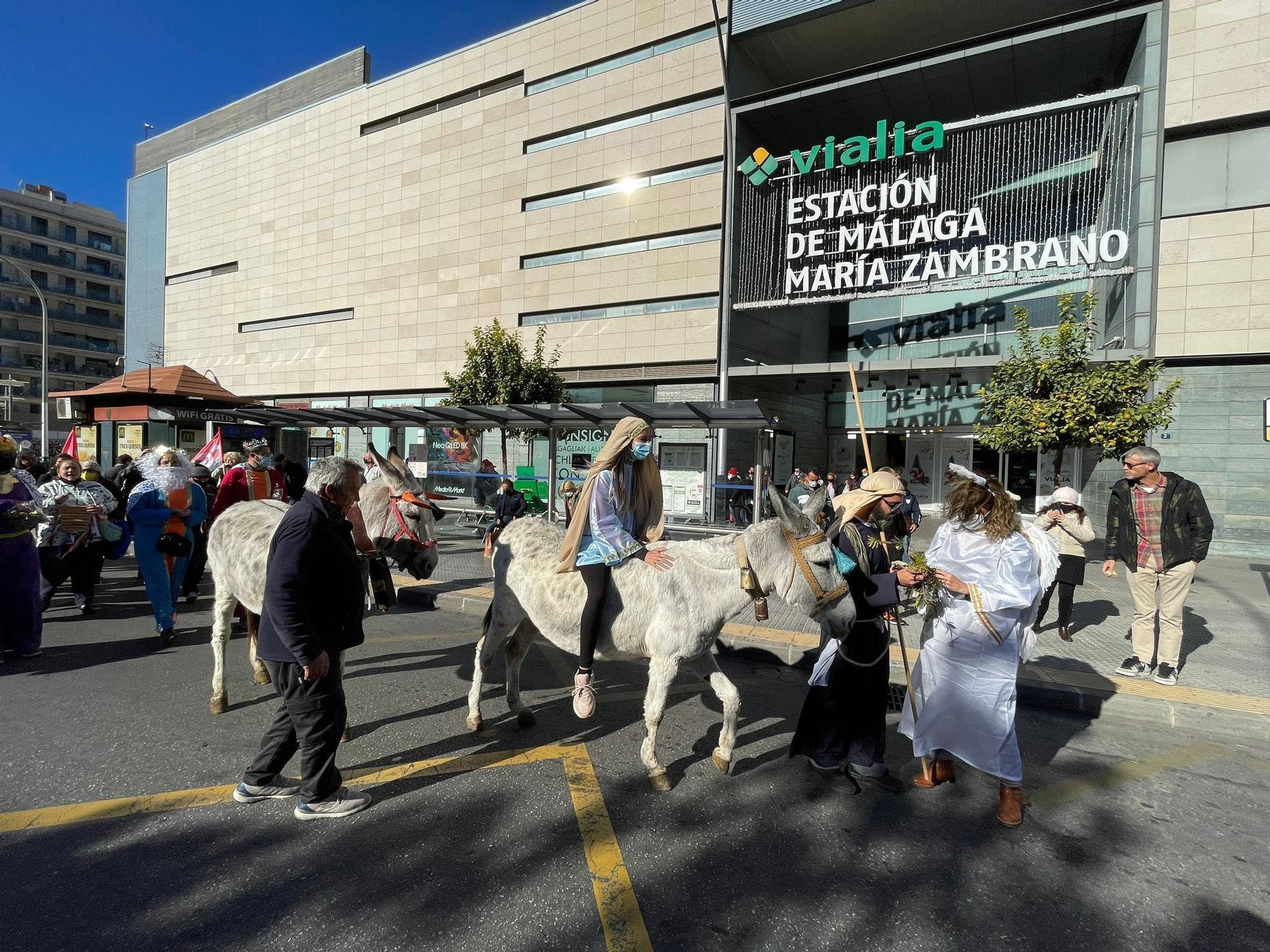 Belén viviente contra los recortes de frecuencias de trenes de Cercanías en Málaga