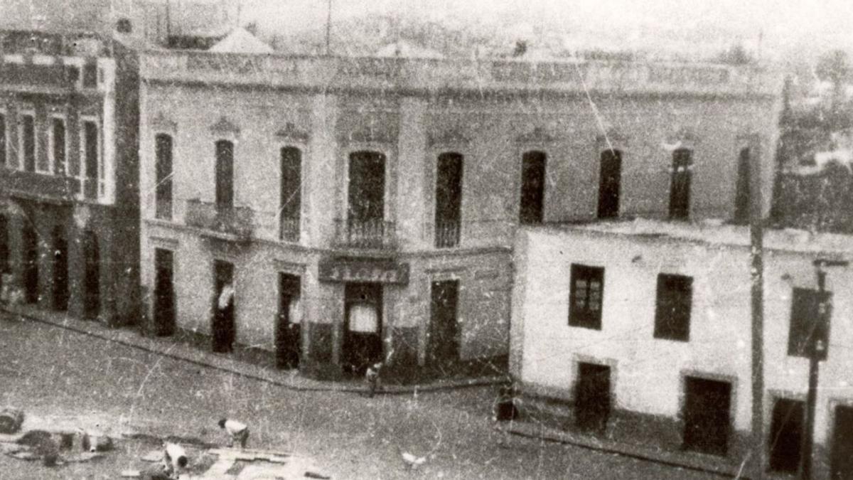 Antiguo edificio en el que se situaba la sede de La Fraternidad, que fue derrumbado en los años 70 para volver a construirse. | | LP/DLP