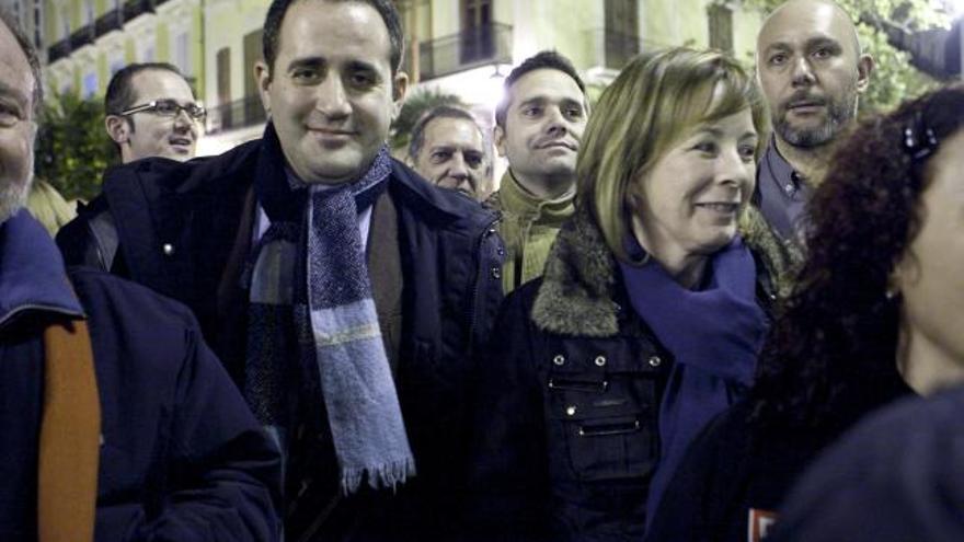 Jorge Alarte acudió ayer a la protesta contra los recortes en educación.