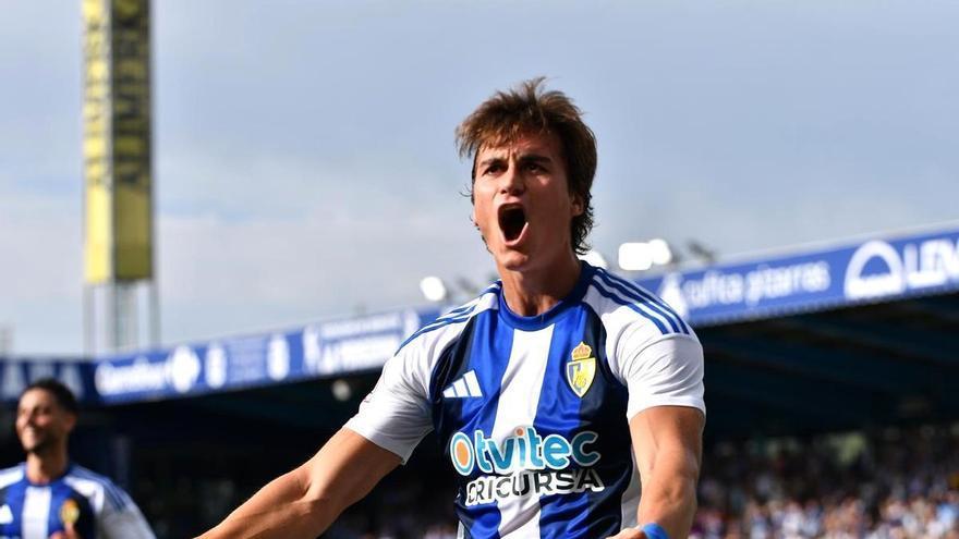 El exdelantero del Hércules Slavy, mejor jugador de Primera RFEF en mayo