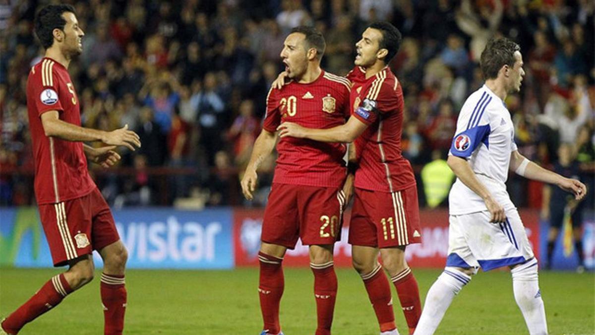 Cazorla abrió y cerró la cuenta goleadora de España ante Luxemburgo