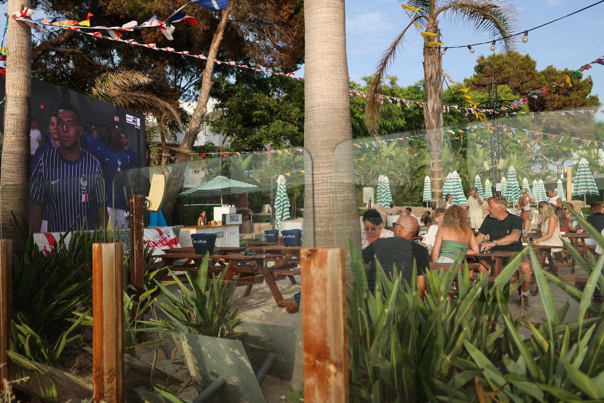 Galería: el ambiente del público durante la semifinal del Mundial entre España y Francia