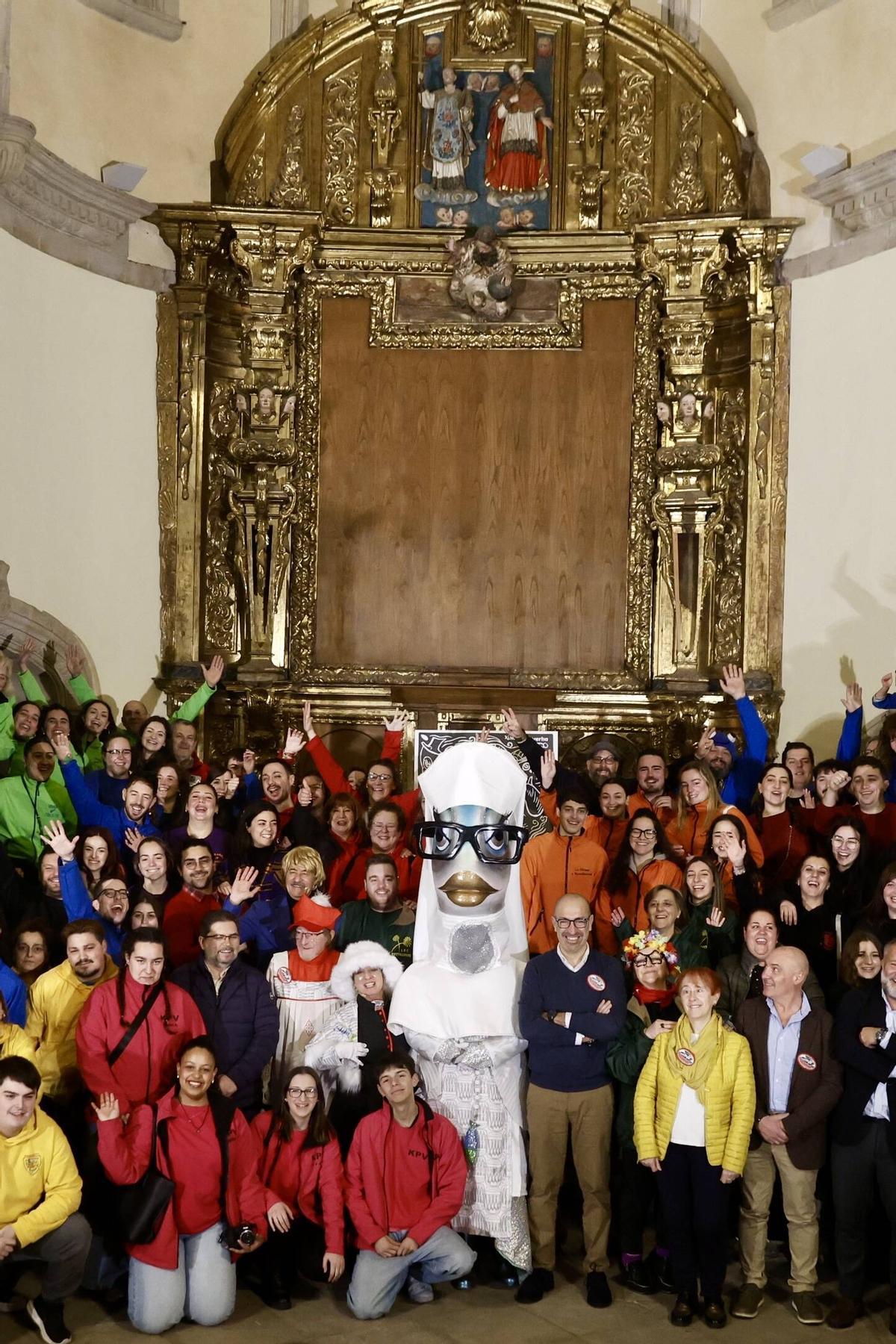 La sardina del Antroxu de Gijón ya tiene disfraz (en imágenes) La sardina del Antroxu de Gijón ya tiene disfraz (en imágenes)