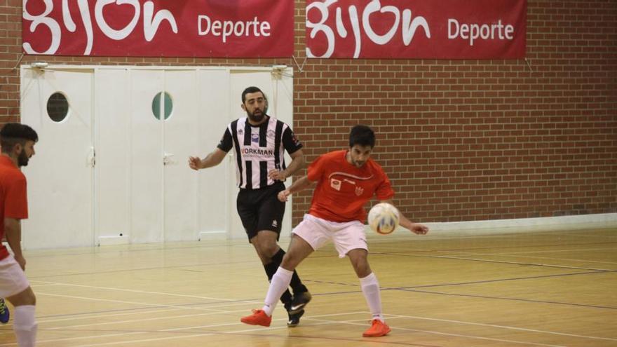 Un partido de fútbol sala en la ciudad.