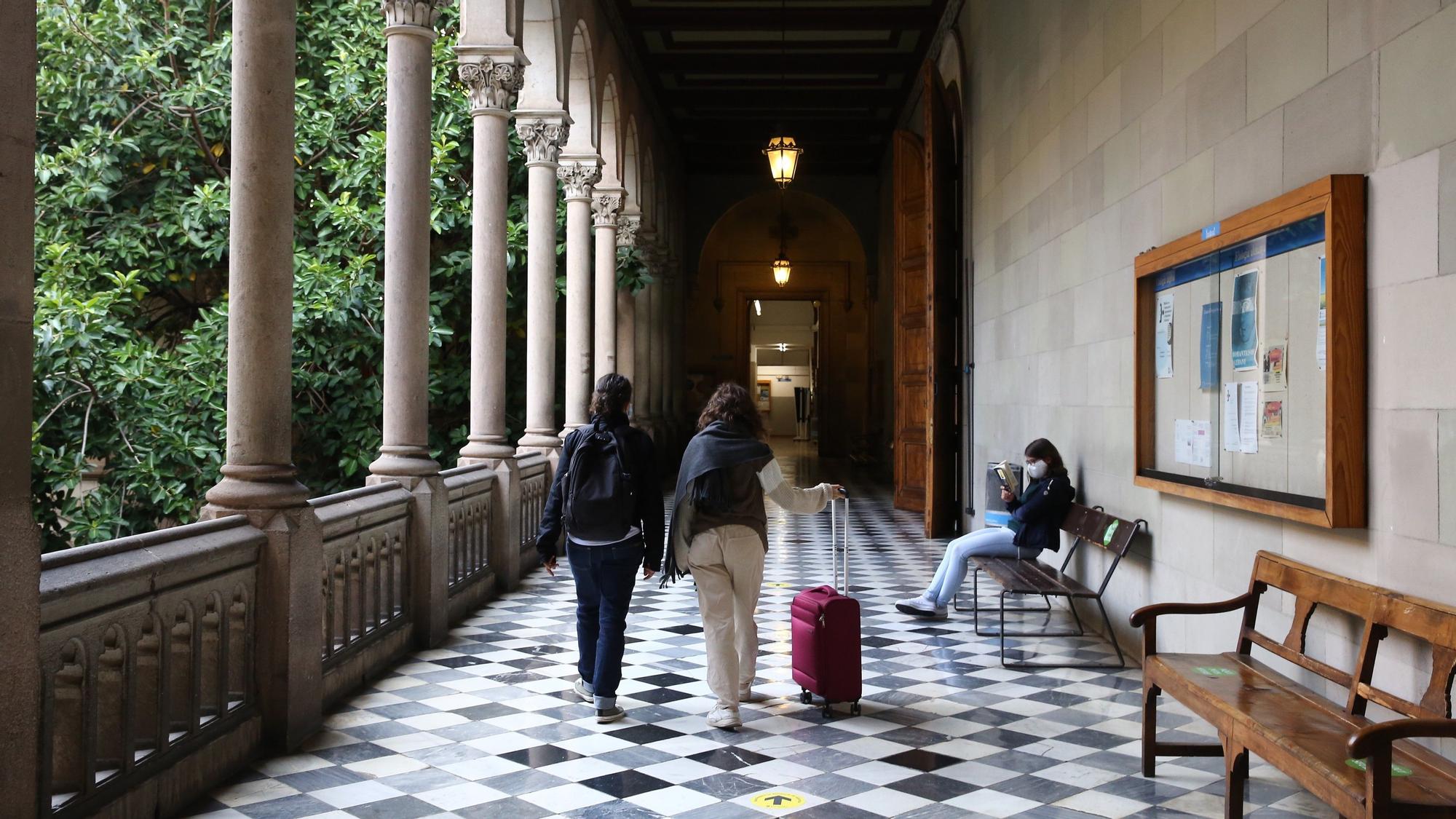 Edificio histórico de la Universitat de Barcelona.