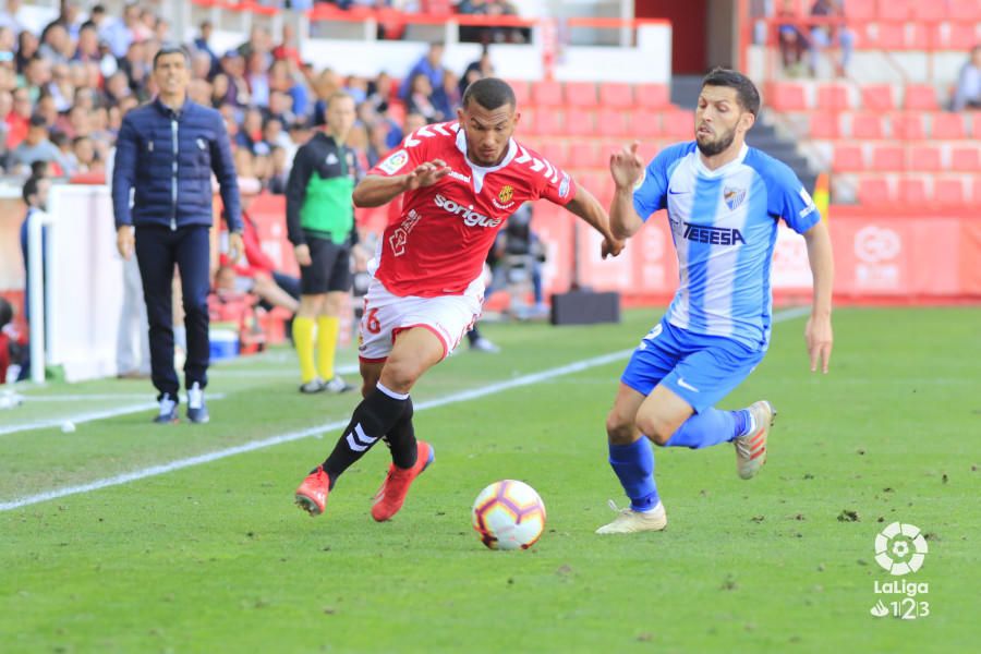 Dani Pacheco, que entró en la segunda mitad, marcó el tanto de la victoria del equipo blanquiazul, que vuelve a ganar después de un mes