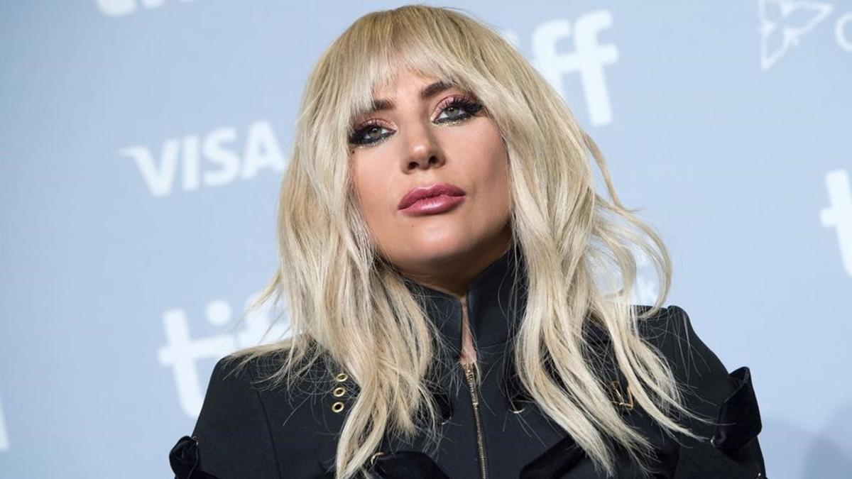 Lady Gaga revela que sufre fibromialgia