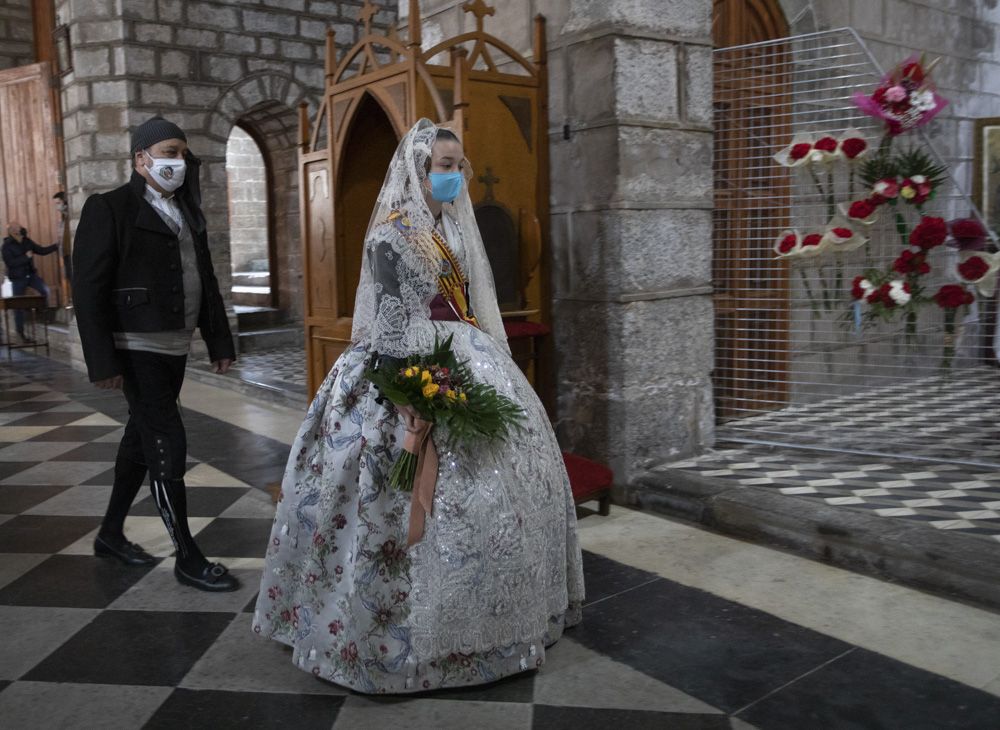 Así fue la ofrenda de las Falleras Mayores de Morvedre.