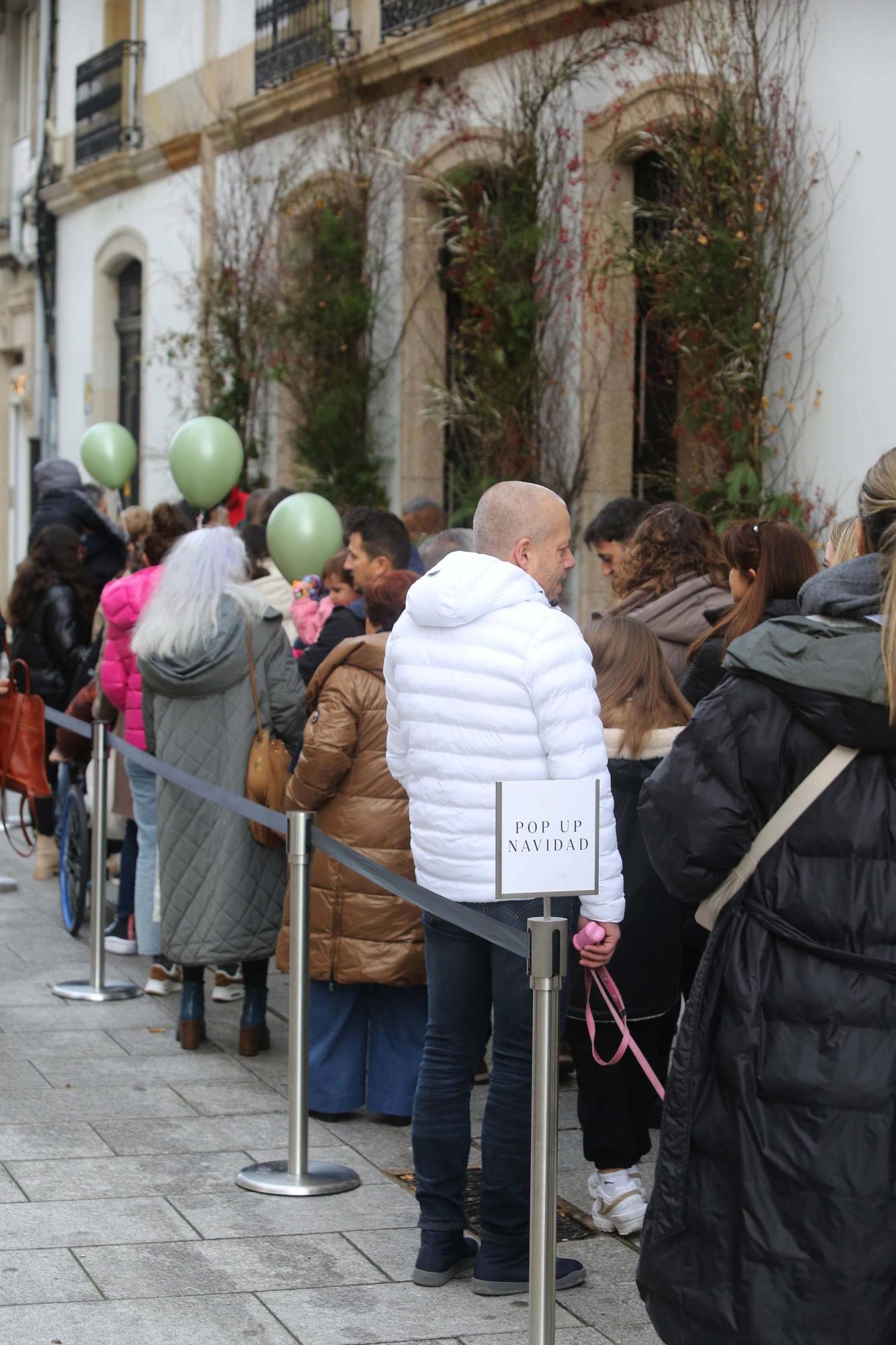 Colas para entrar en el Zara de Navidad