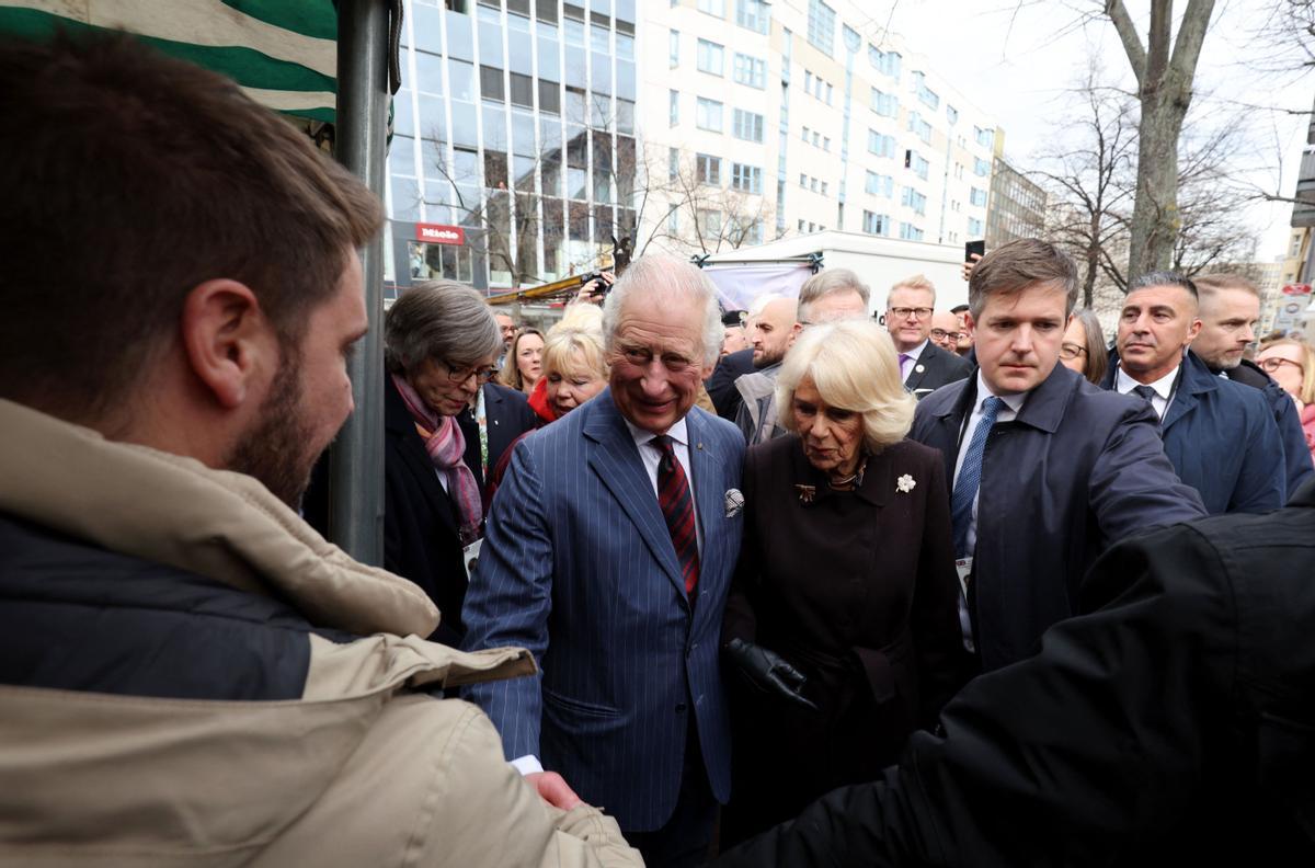 Carlos III de Inglaterra inicia en Alemania su primer viaje oficial como rey