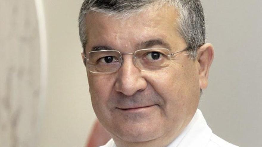 Rafael López, jefe de Oncología del CHUS