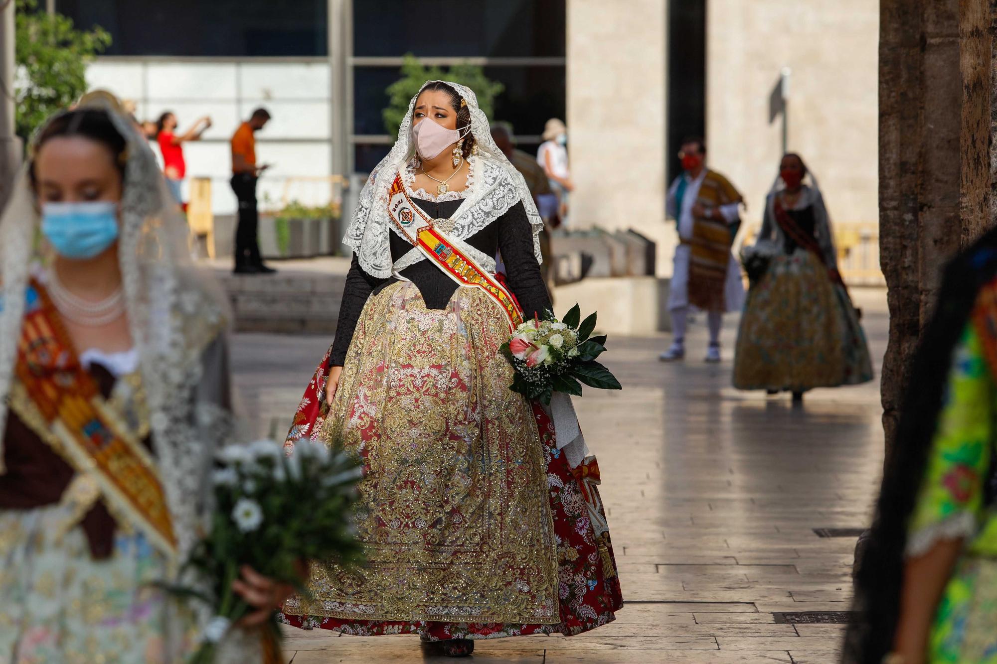 Búscate en el primer día de la ofrenda por las calles del Mar y Avellanas entre las 18:00 y las 19:00 horas