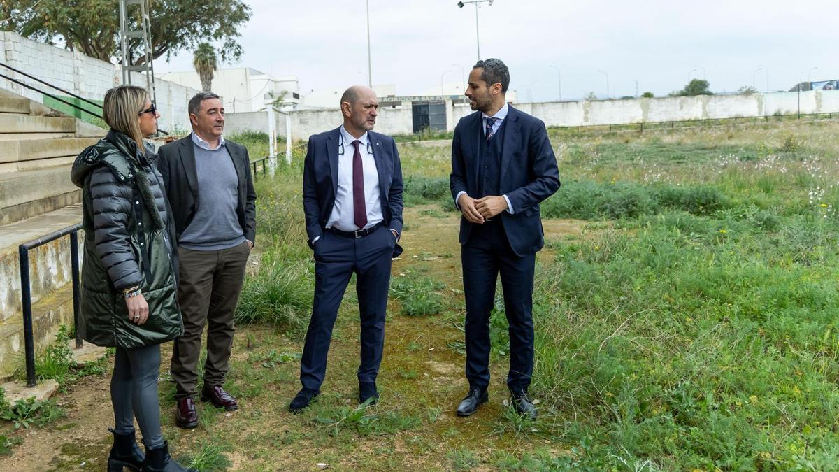 Visita al campo de fútbol de Alcàsser