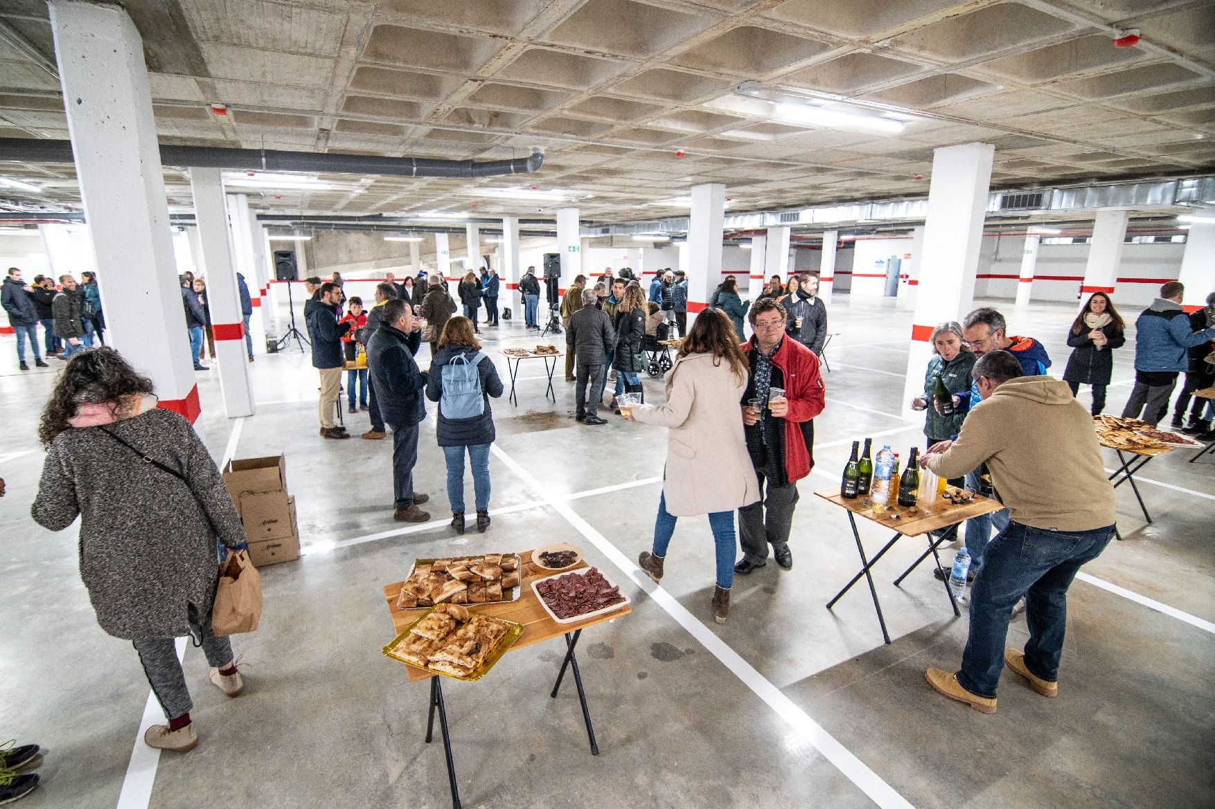 Moià inaugura el pàrquing soterrat de la plaça del CAP