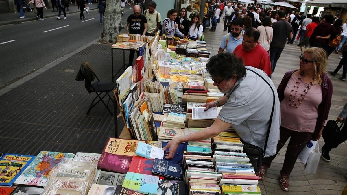 olerin43048683 barcelona 23 04 2018 barcelona ambiente en la diada de sant 181012185153