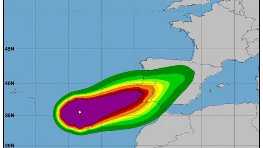 El huracán Leslie entra en España y pone en alerta a 39 provincias