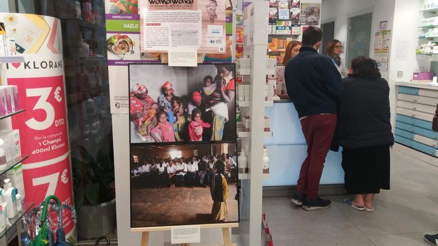 Las mujeres de RD Congo, protagonistas de una exposición itinerante en las farmacias