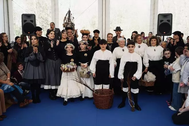 Desfile de Susi Gesto nas Feiras de Abril