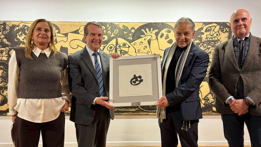 Silva, Caballero, Castro
y García, con el premio.