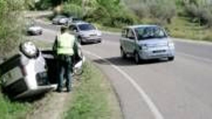 Un accidente deja un herido leve en Coria