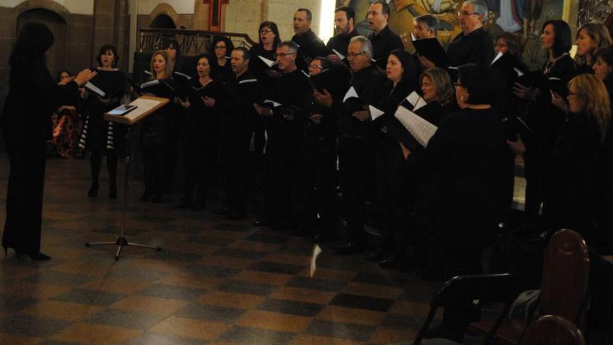 Concierto de música vocal y coral en la iglesia de la Pola