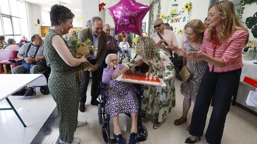 Olga Macías Martínez cumple 105 años