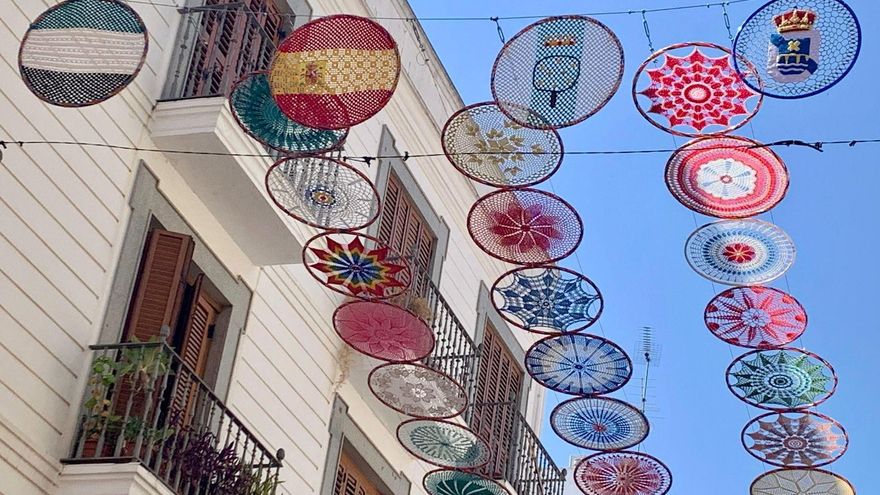 Las mandalas personalizadas vuelven a la calle Real de Almendralejo por la feria