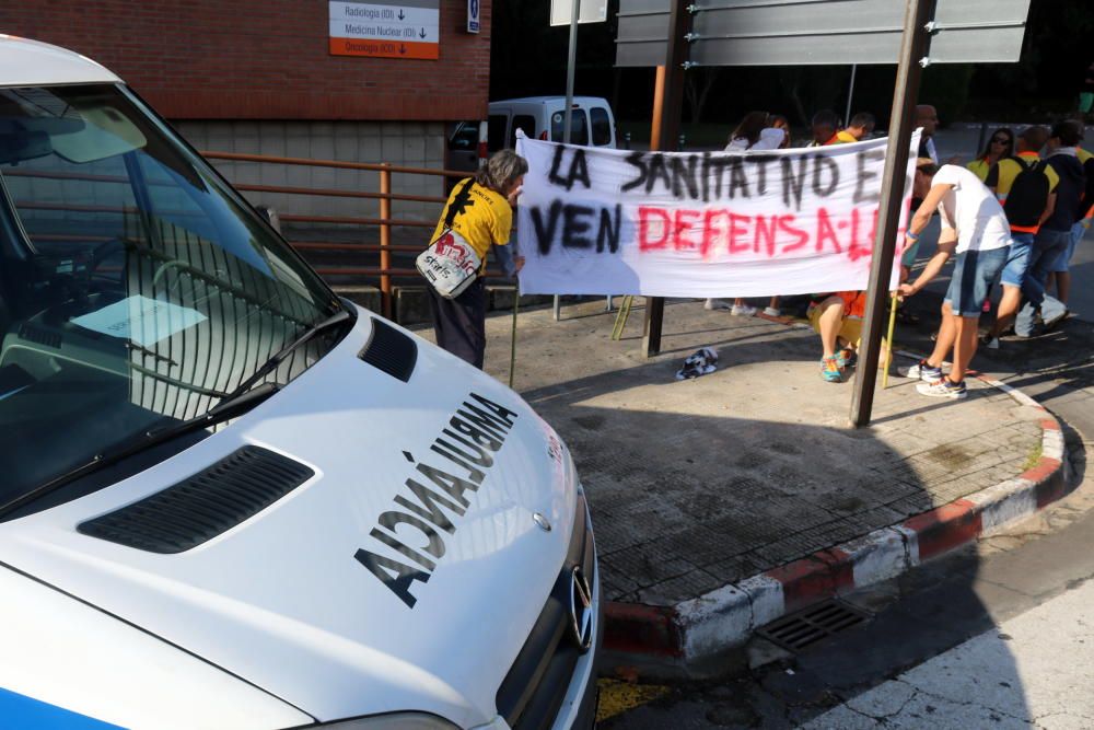 Comença la vaga d'ambulàncies de les comarques gironines