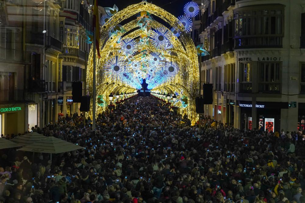 Un final de puente muy concurrido en el Centro