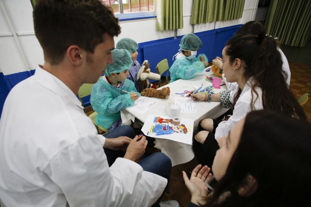 Encuentro con estudiantes de Medicina en el colegio del Quirinal