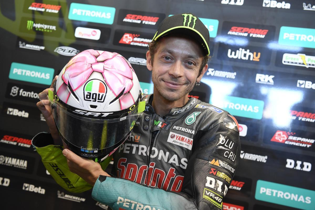Rossi homenatja la filla que espera a San Marino