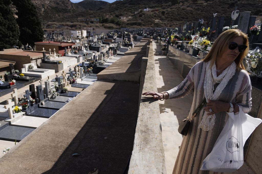 Día de Todoso los Santos en el cementerio de Los Remedios de Cartagena