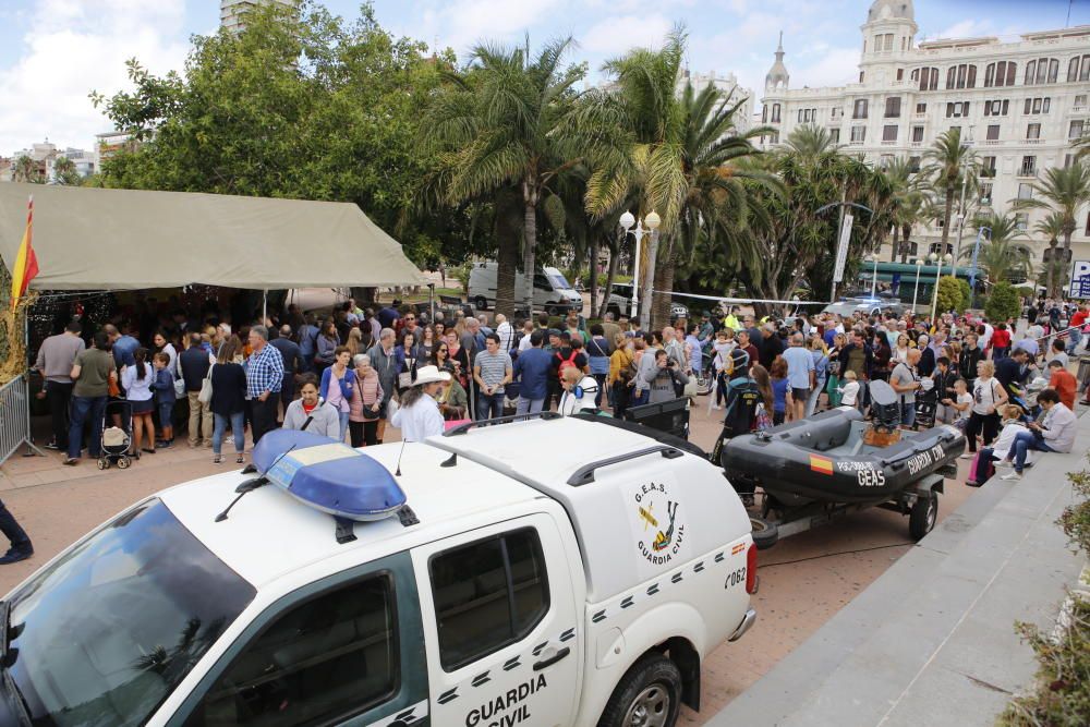 Jornada de la Guardia Civil en el Puerto de Alicante