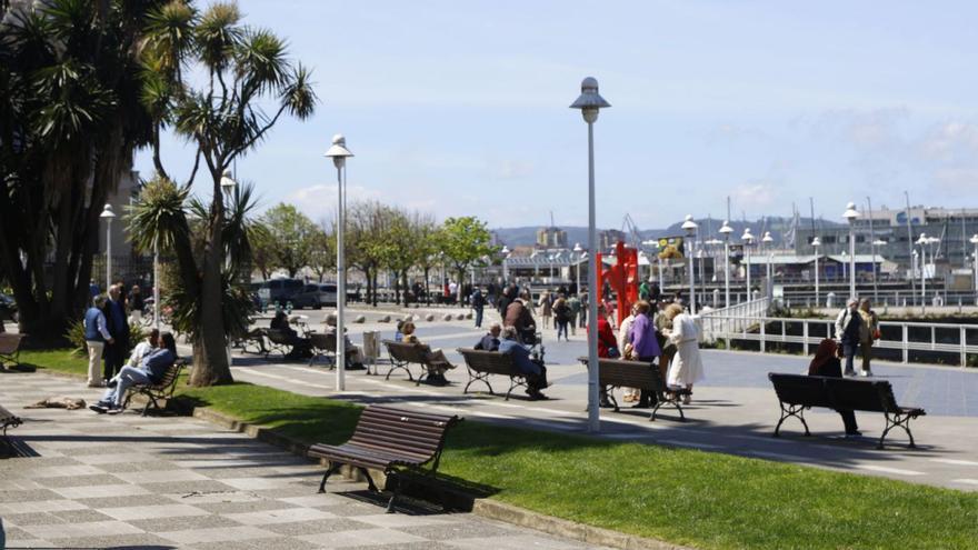 Ambiente ayer por la mañana en los Jardines de la Reina. | MARCOS LEÓN