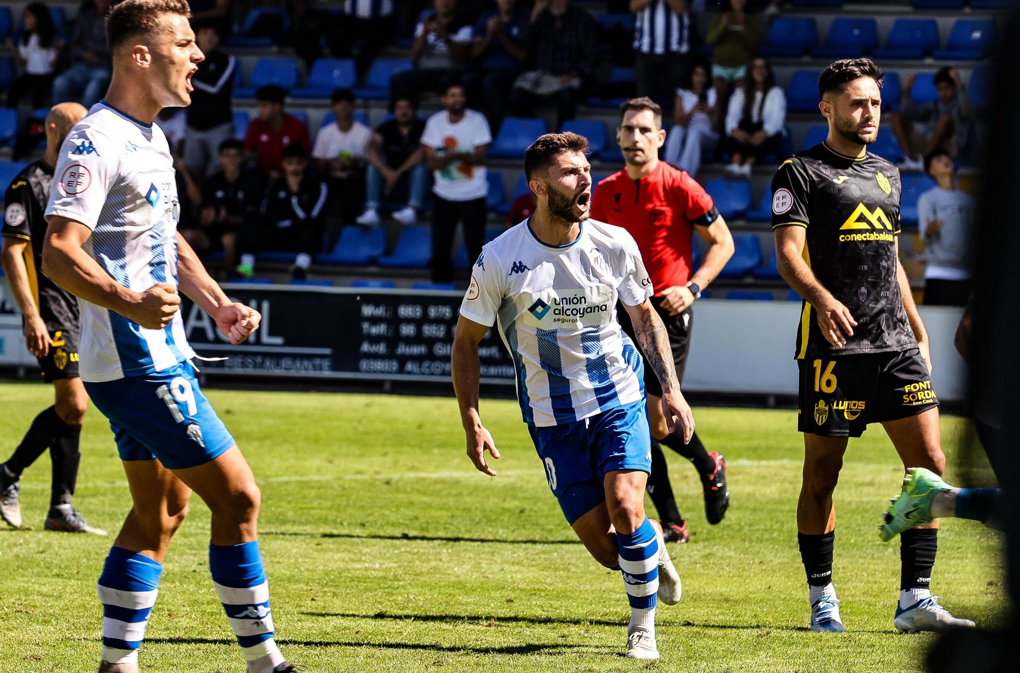 Remontada de líder del Alcoyano (2-1)