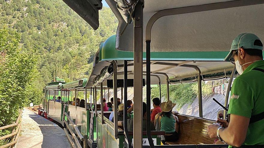 Usuaris del Tren del Ciment