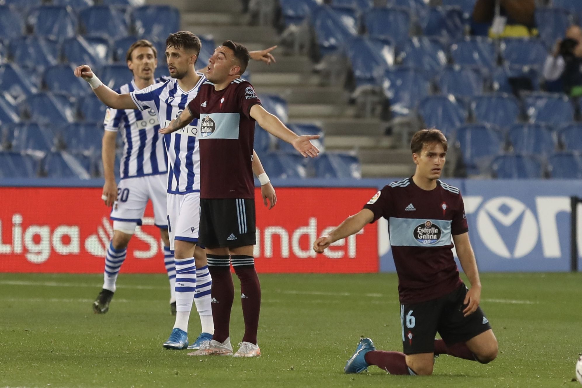 Jugadores, lances, duelos y goles del Real Sociedad-Celta en imágenes