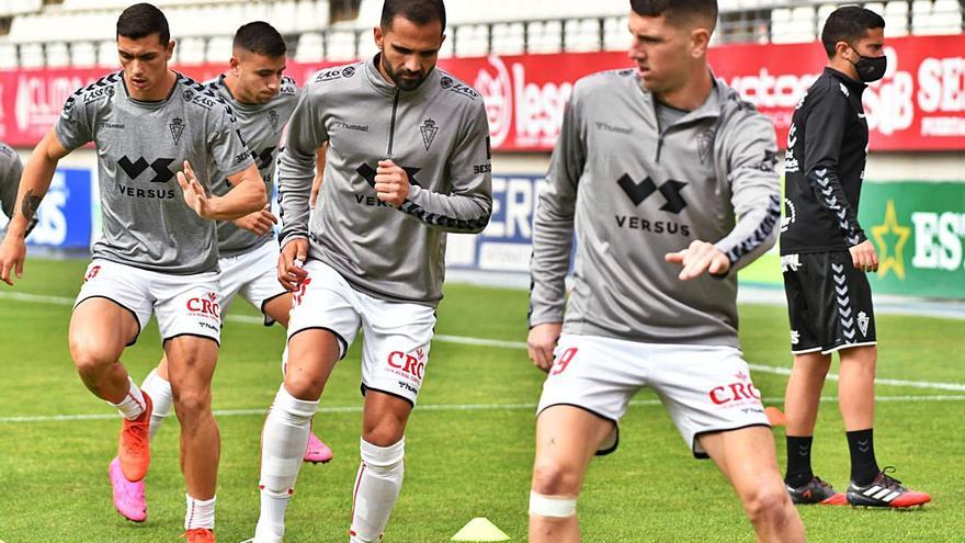 Alberto Toril, Verza, Adrián Fuentes y Carrillo en una sesión de entrenamiento.