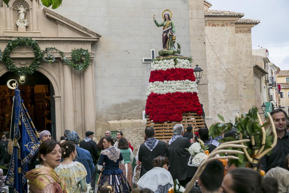 Miles de vileros veneran a Santa Marta