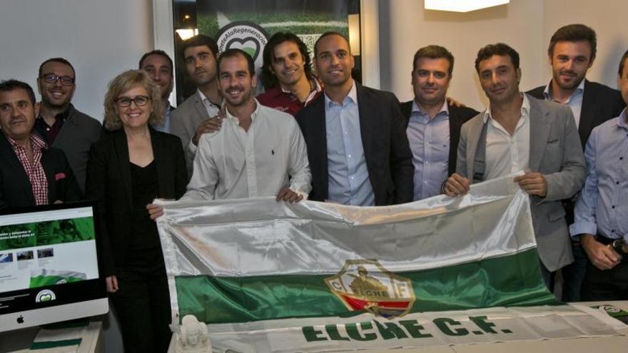 Miembros de la asociación Regeneración Elche ECF