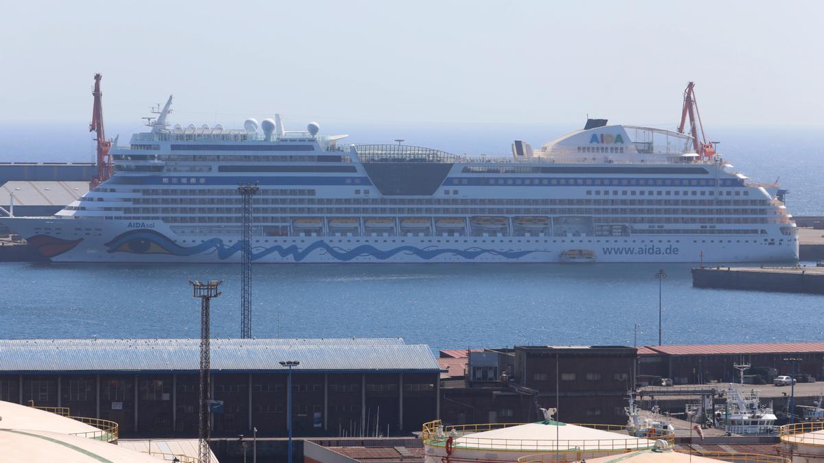 El crucero &quot;Aida Sol&quot;, el pasado mes de mayo en El Musel.