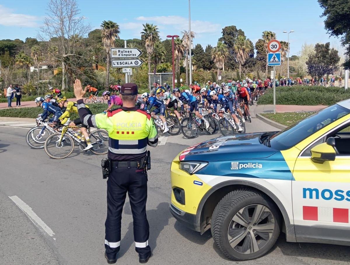 Imagen de los Mossos en La Volta